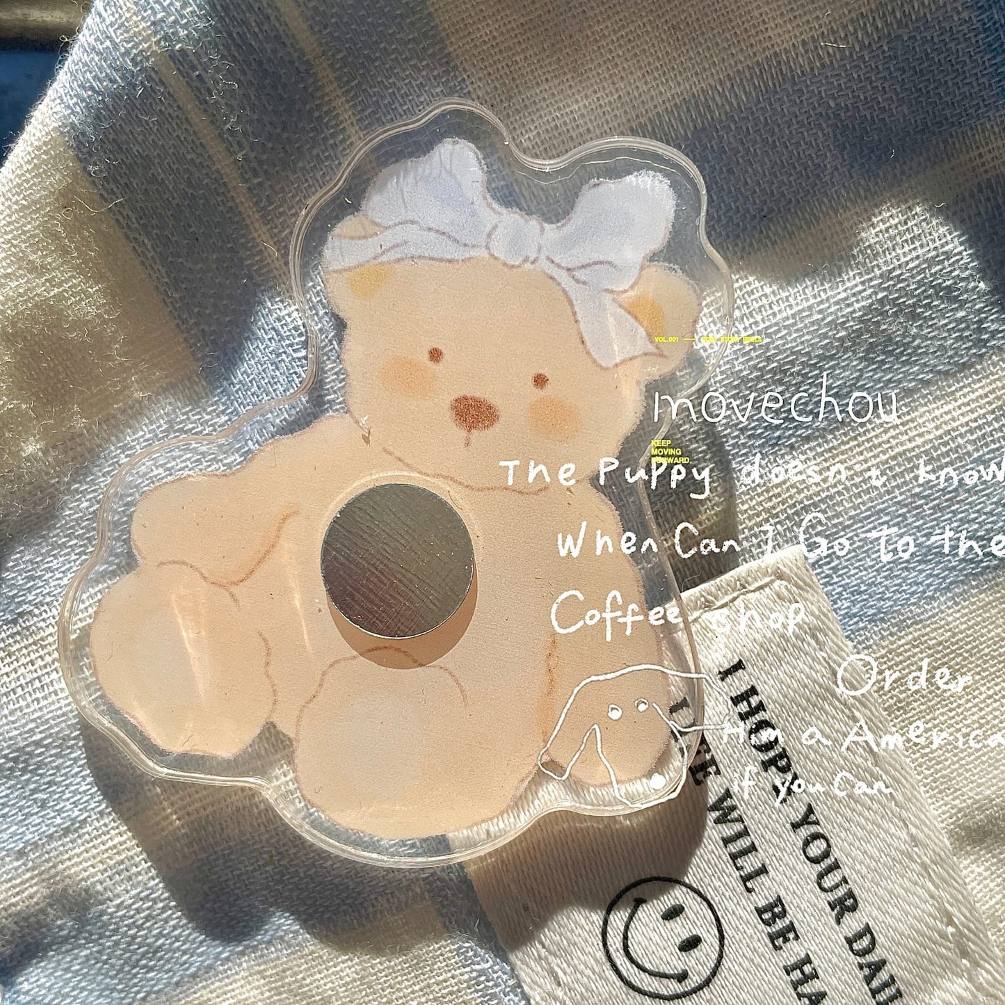 Little Bear with Bow Nail Stand